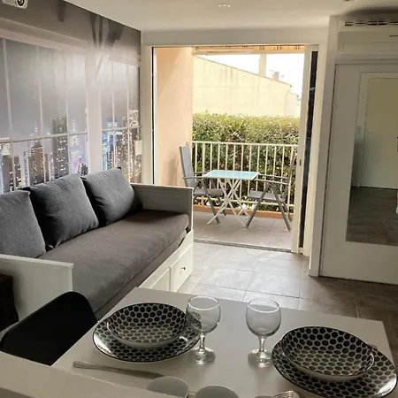 דירה Nice 30 M Equipped With Balcony Near The Beach